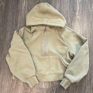 Lululemon 1/2 zip scuba